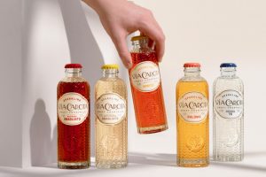 VCCC-Sparkling-00-family-shot-b